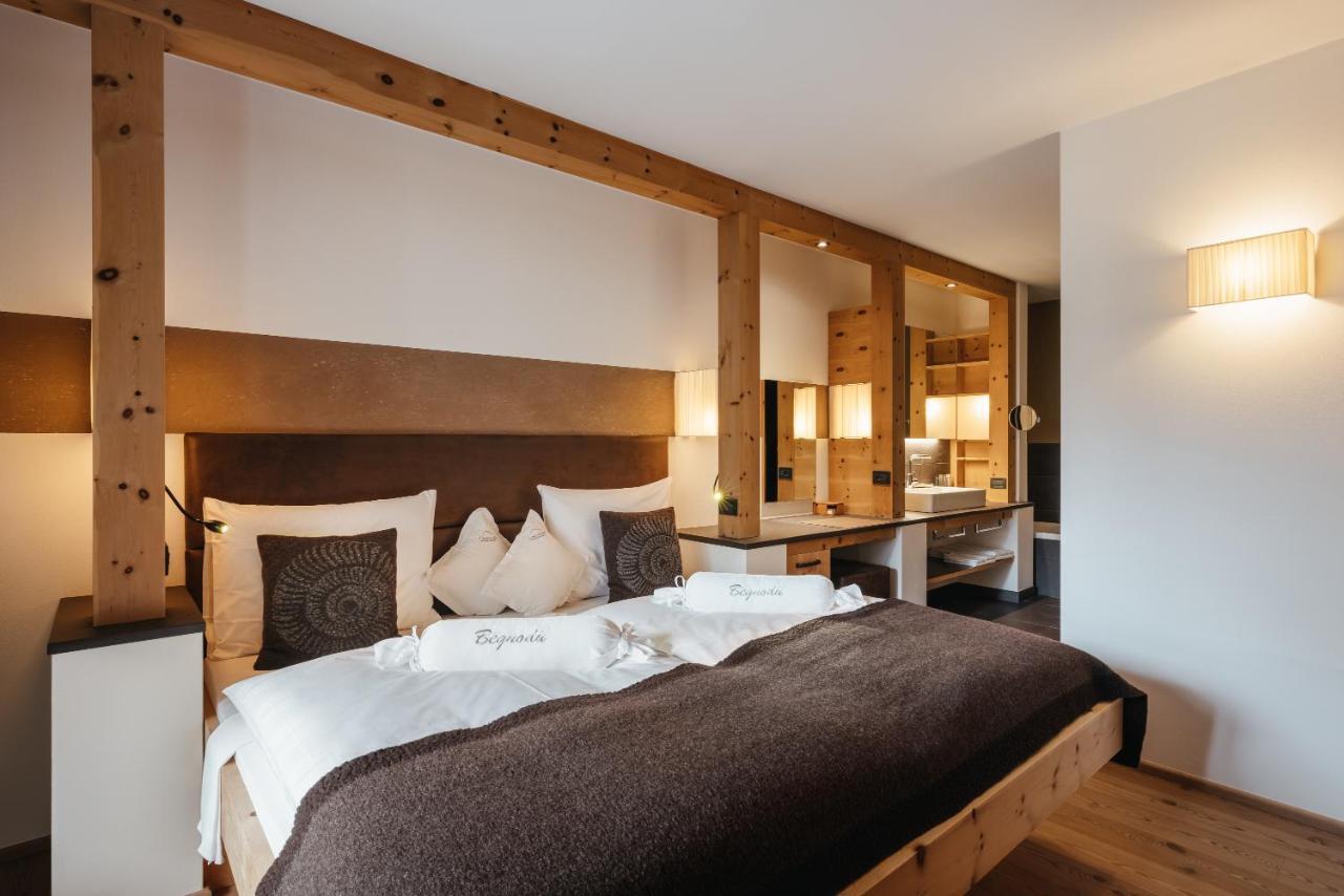 Lagacio Hotel Mountain Residence San Cassiano  Kültér fotó