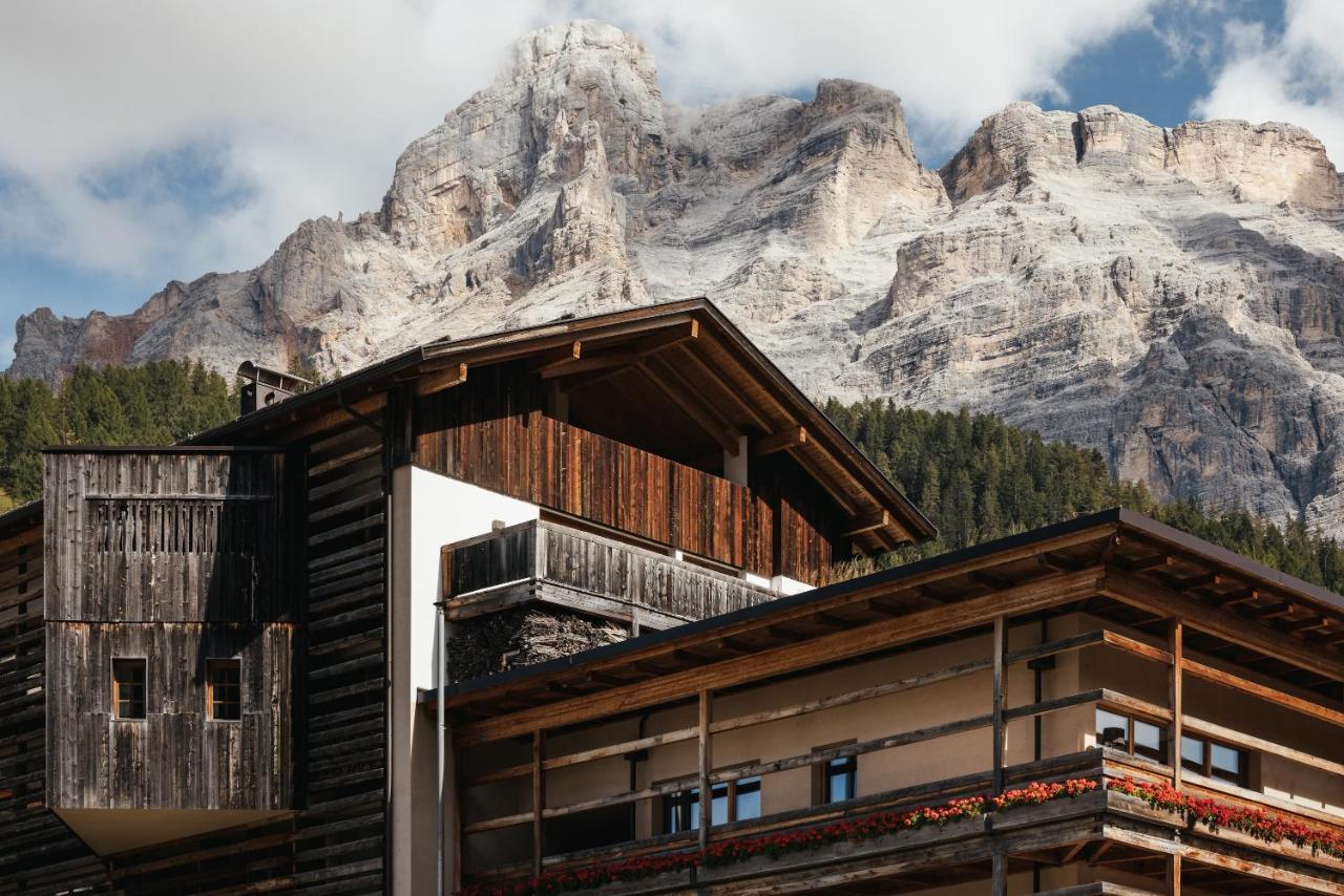 Lagacio Hotel Mountain Residence San Cassiano  Kültér fotó