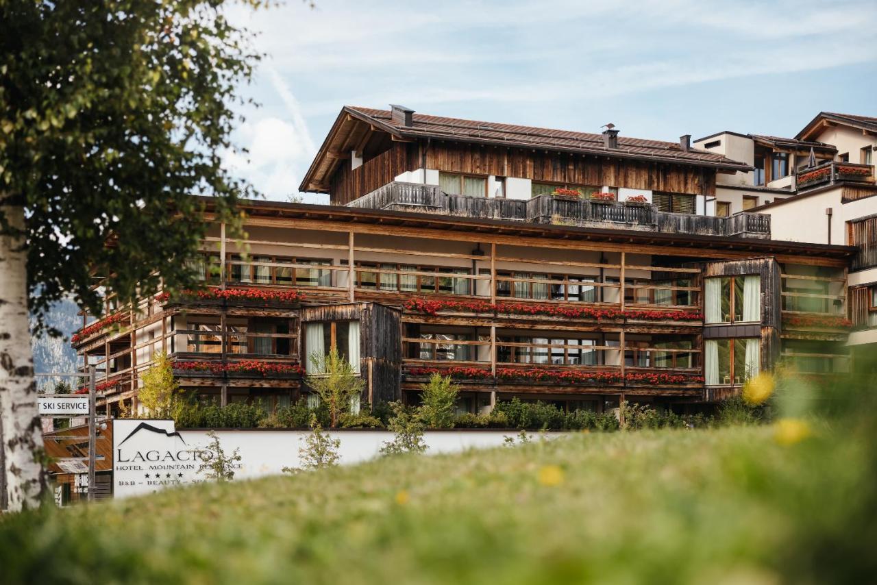 Lagacio Hotel Mountain Residence San Cassiano  Kültér fotó