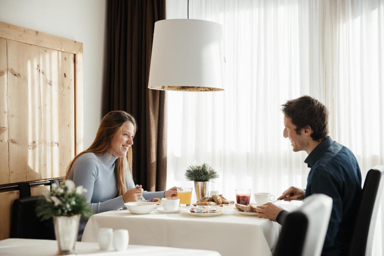 Lagacio Hotel Mountain Residence San Cassiano  Kültér fotó