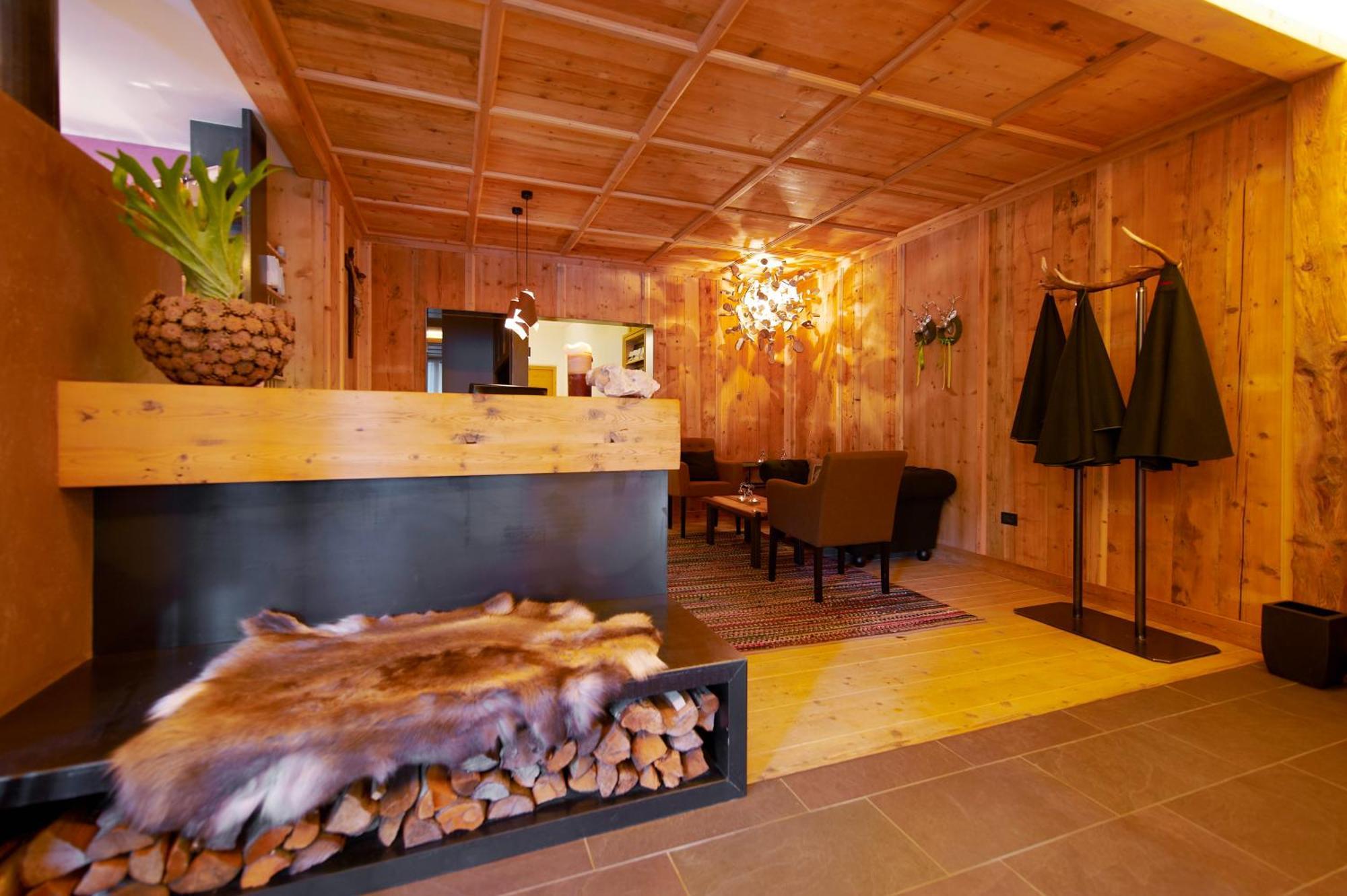 Lagacio Hotel Mountain Residence San Cassiano  Kültér fotó
